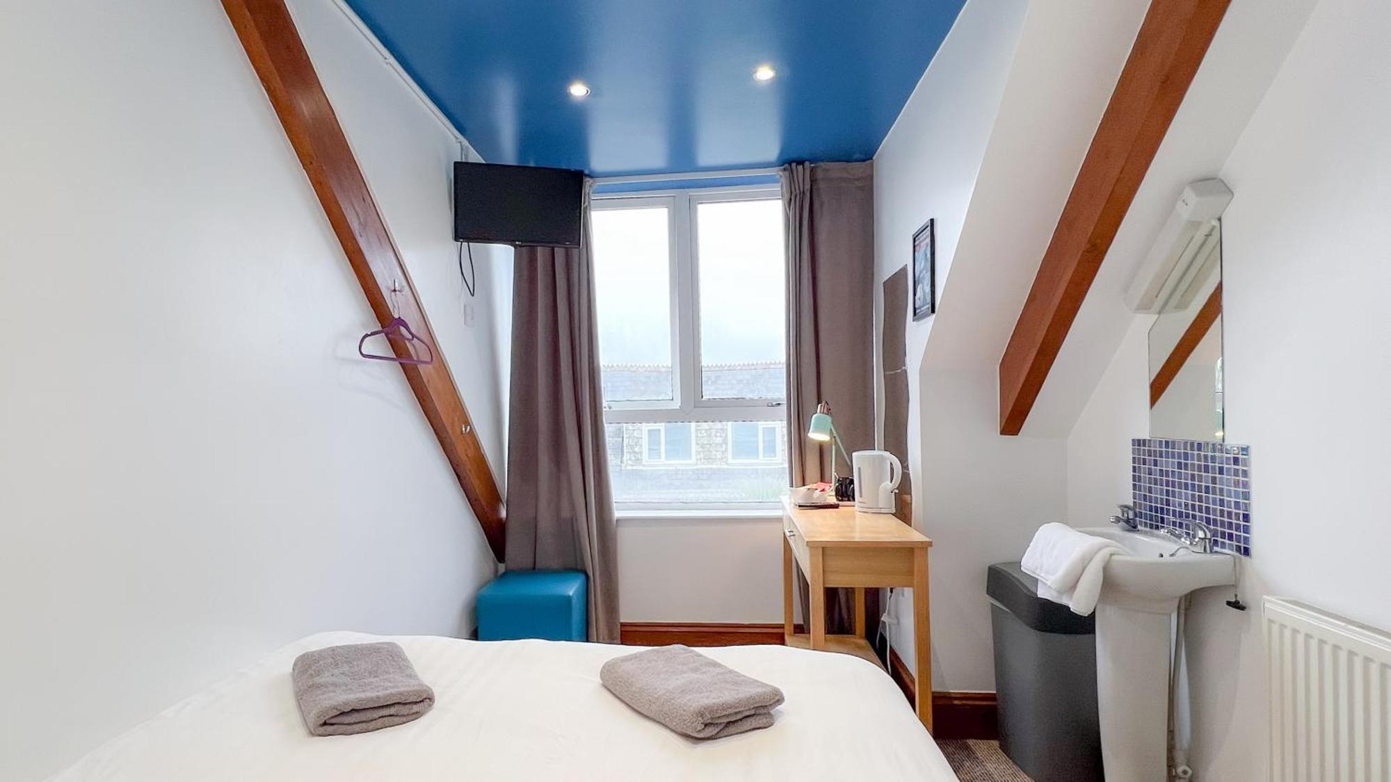 Town Lodge Newquay  Room photo